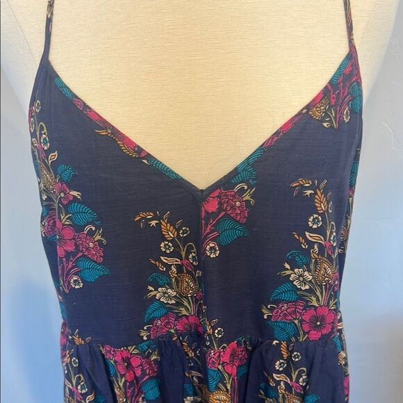 Sleeveless Maxi Sundress with Spaghetti Straps - Picture 4 of 7